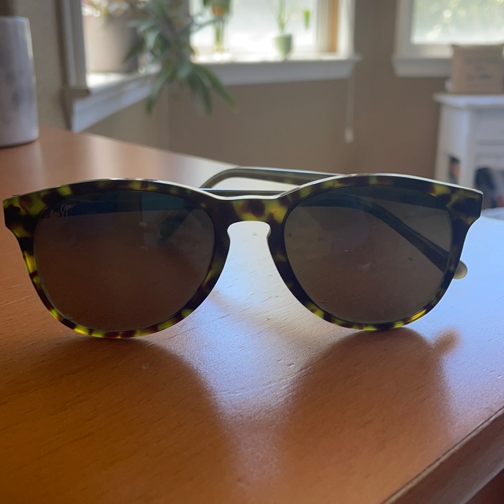 Maui Jim’s sunglasses tortoise shell